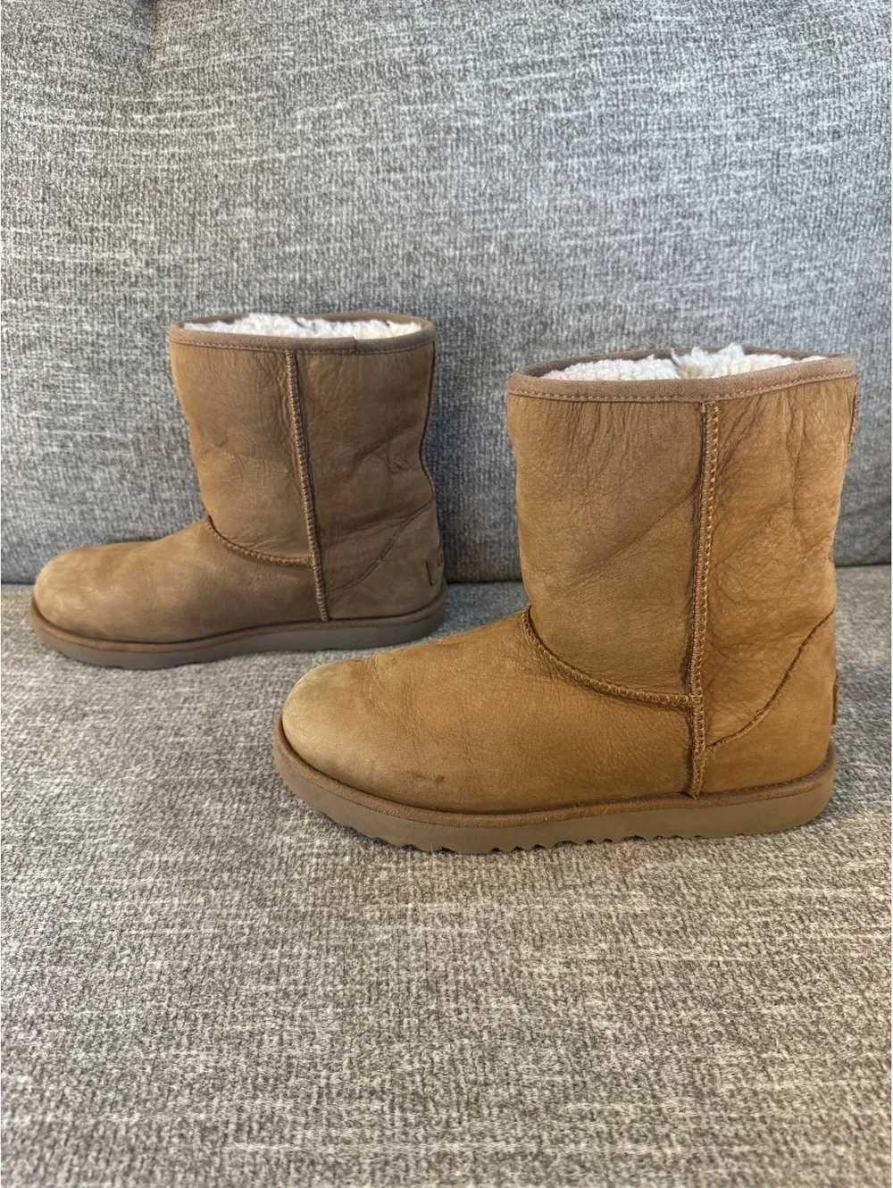 UGG Classic Short II Weatherproof Leather Boots Chestnut Kids 5 Women 7 1019646